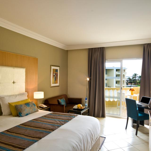 Lees alles over een vakantie naar Hotel Royal Thalassa Monastir in Monastir voor 2027.