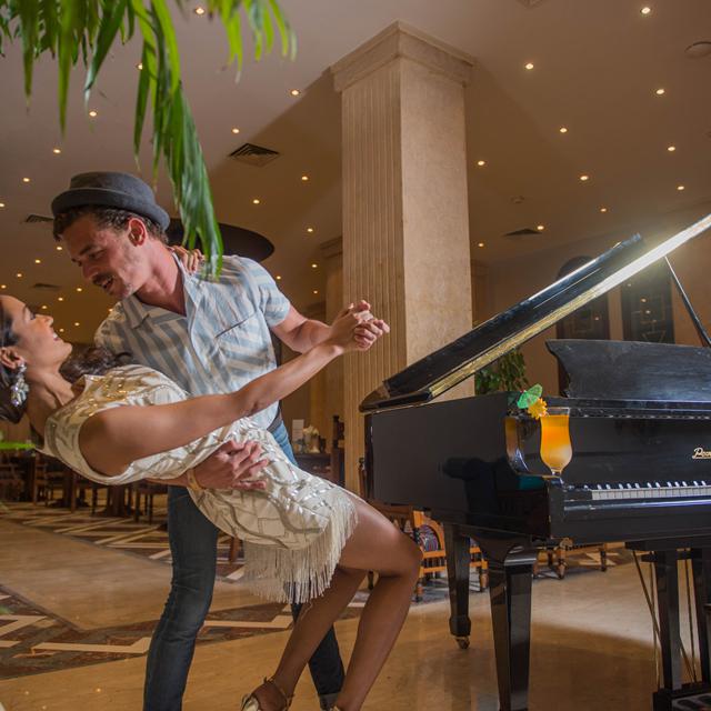 Lees alles over een vakantie naar Hotel SUNRISE Select Royal Makadi Aqua Resort in Makadi Bay voor 2027.