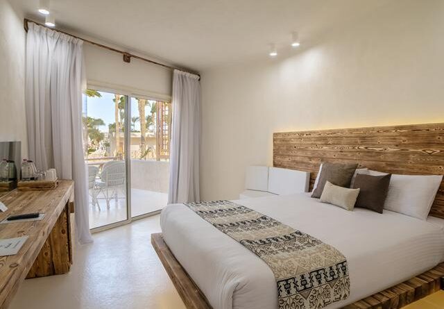 Lees alles over een vakantie naar Hotel Meraki Resort - adults only in Hurghada voor 2027.