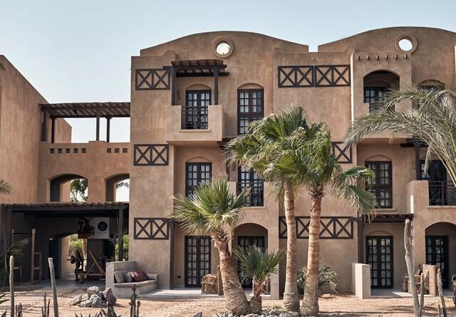 Lees alles over een vakantie naar Cook's Club El Gouna - adults only in El Gouna voor 2027.