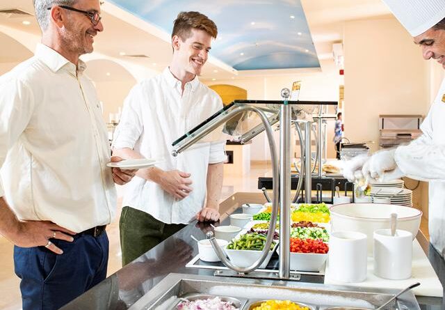 Lees alles over een vakantie naar Hotel Three Corners Ocean View - adults only in El Gouna voor 2027.
