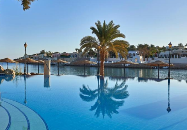 Lees alles over een vakantie naar Hotel Sultan Bey in El Gouna voor 2027.