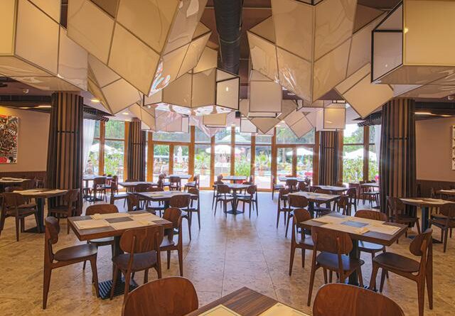 Lees alles over een vakantie naar Hotel Sol Nessebar Palace in Nessebar voor 2027.