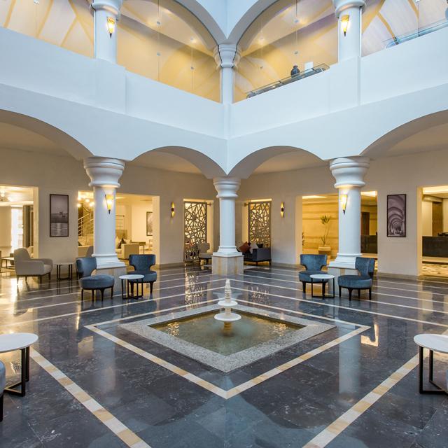 Lees alles over een vakantie naar Radisson Individuals Marina Port Ghalib in Port Ghalib voor 2027.