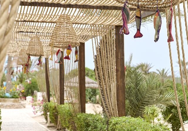 Lees alles over een vakantie naar Iberostar Waves Mehari Djerba in Midoun voor 2027.