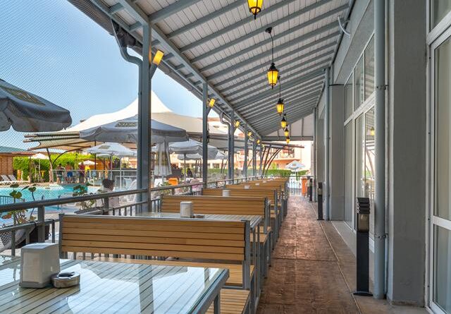 Lees alles over een vakantie naar Hotel MPM Astoria in Sunny Beach voor 2027.