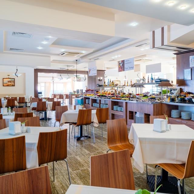 Lees alles over een vakantie naar Hotel MPM Arsena in Nessebar voor 2027.