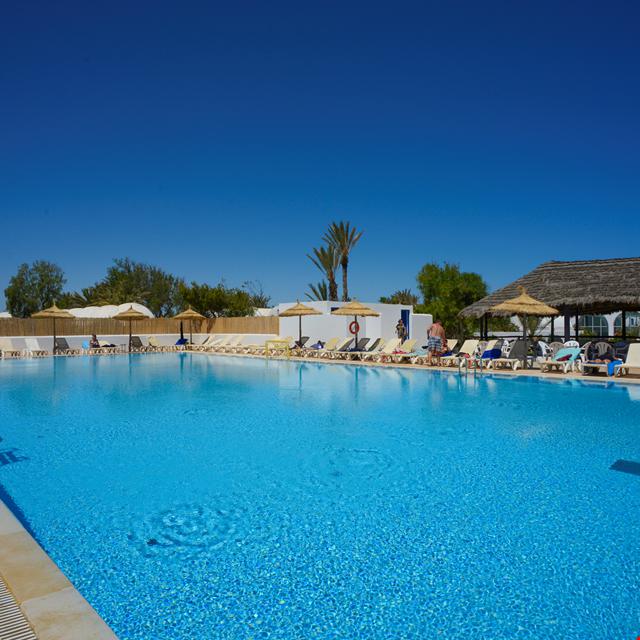 Lees alles over een vakantie naar Hotel Monarque Dar Zahra in Midoun voor 2027.