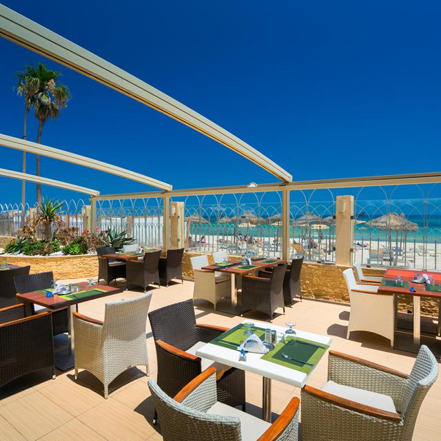 Lees alles over een vakantie naar Sousse Palace Hotel & Spa in Sousse voor 2027.