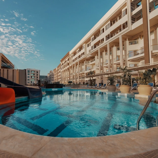 Lees alles over een vakantie naar Bellagio Beach Resort & Aqua Park in Hurghada voor 2027.