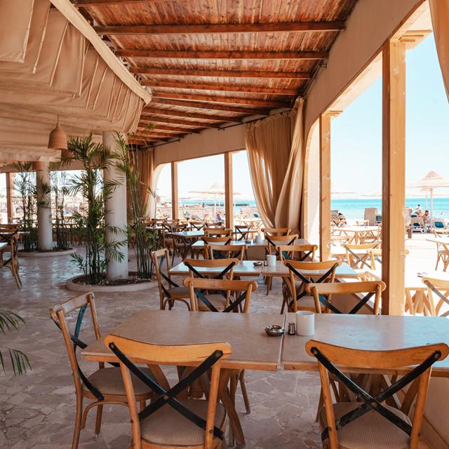 Lees alles over een vakantie naar Blend Paradise Resort in Hurghada voor 2027.
