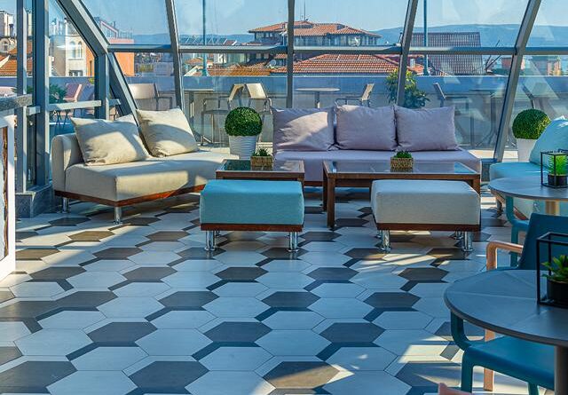 Lees alles over een vakantie naar Hotel Marina Palace affiliated by Melia - Adults only in Nessebar voor 2027.